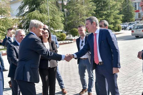 30629367 1686141664840643 39660157604491928 n